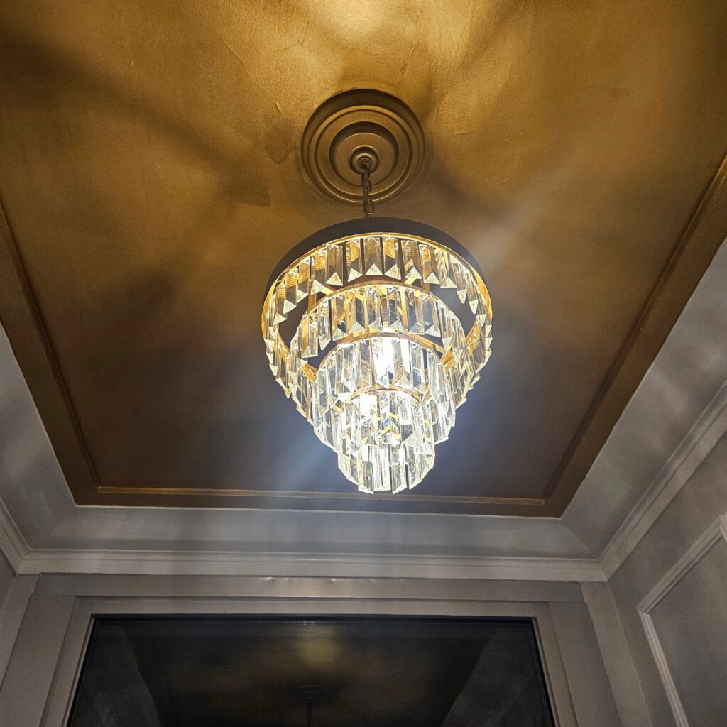 chandelier at Bonnie & Clyde Fairport
